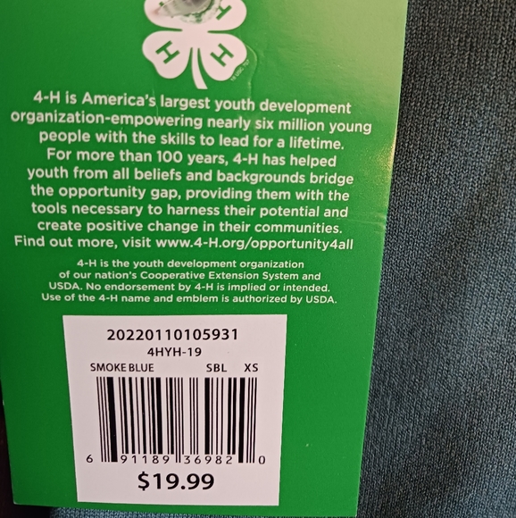 New! National 4-H Council Sweater - Picture 6 of 8